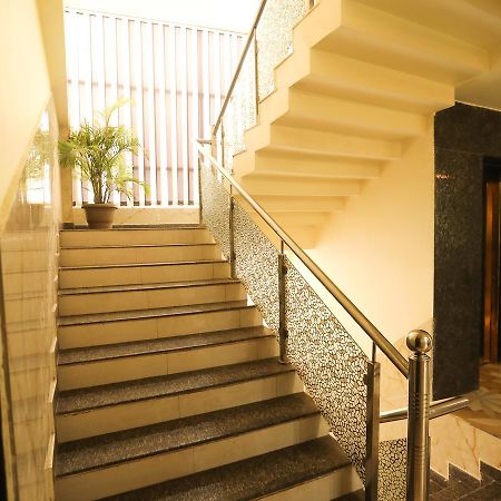 The Grand Orion Otel Chinhat Dış mekan fotoğraf