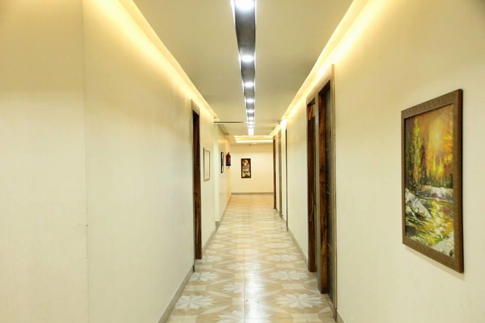 The Grand Orion Otel Chinhat Dış mekan fotoğraf